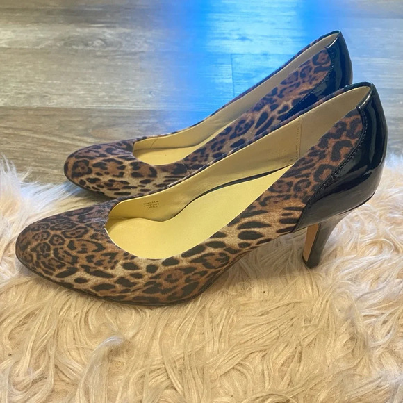 FINAL PRICE Teaneck Leopard Print Pump Brown Multi by Taryn Rose - Picture 5 of 6